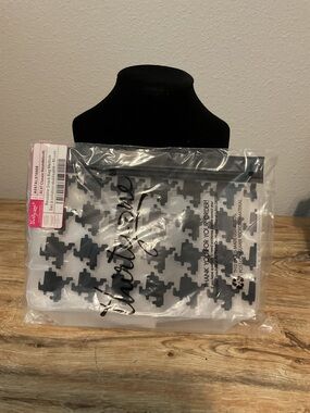Thirty-One Reusable Snack Bag Medium NWT